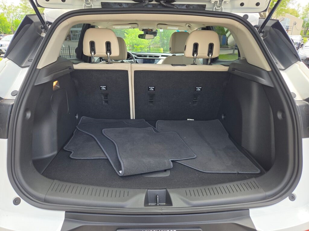 Vehicle image 20 of 37