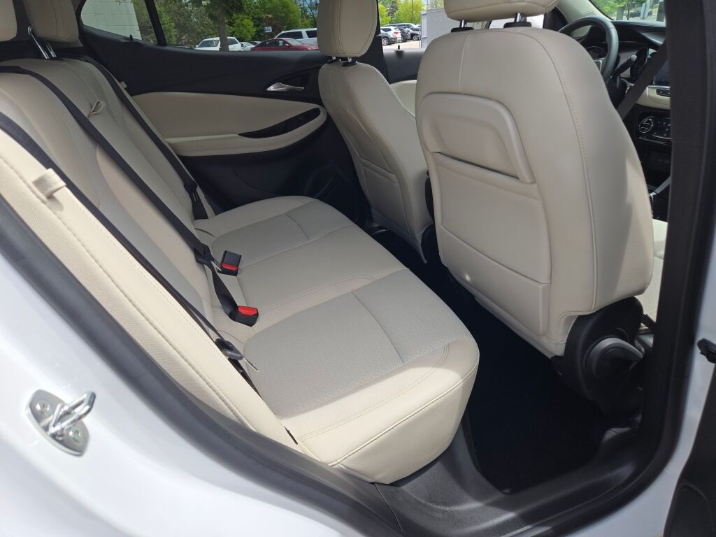 Vehicle image 16 of 37