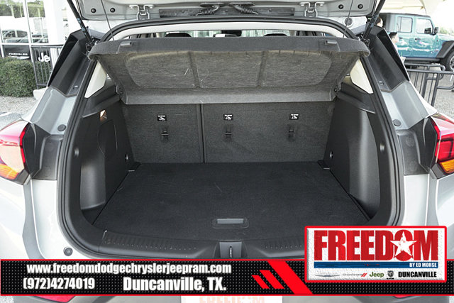 Vehicle image 11 of 46