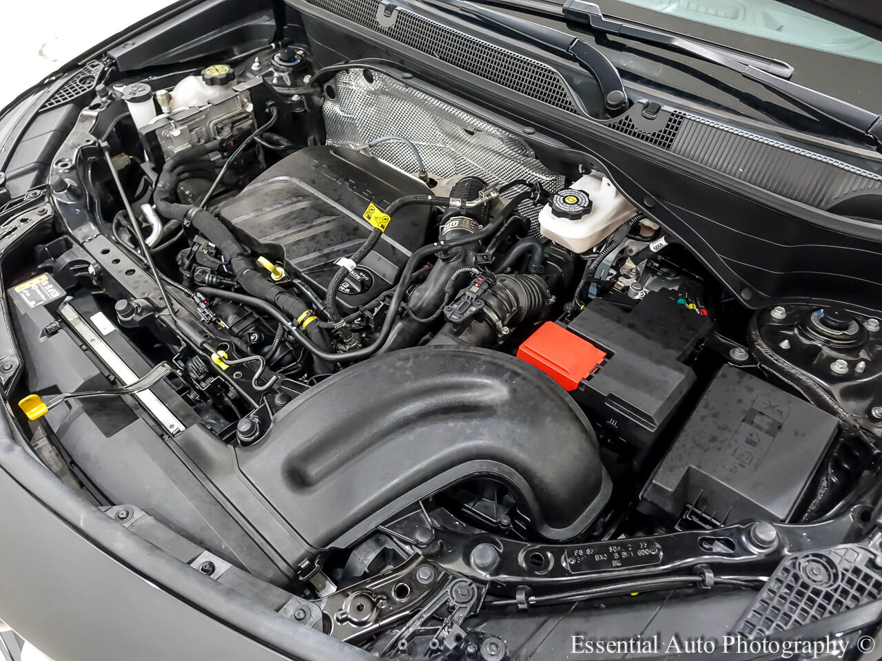 Vehicle image 33 of 35