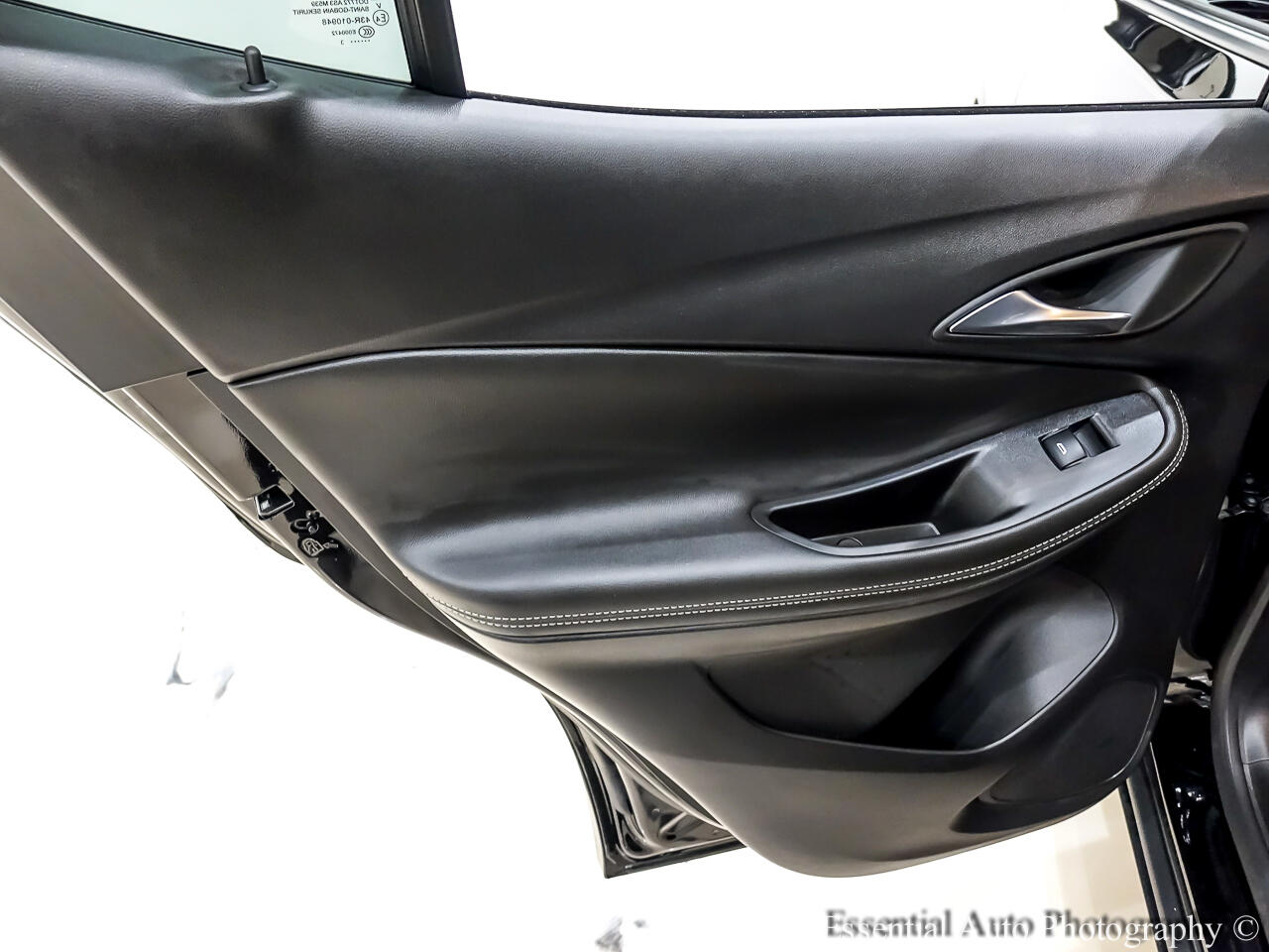 Vehicle image 25 of 35