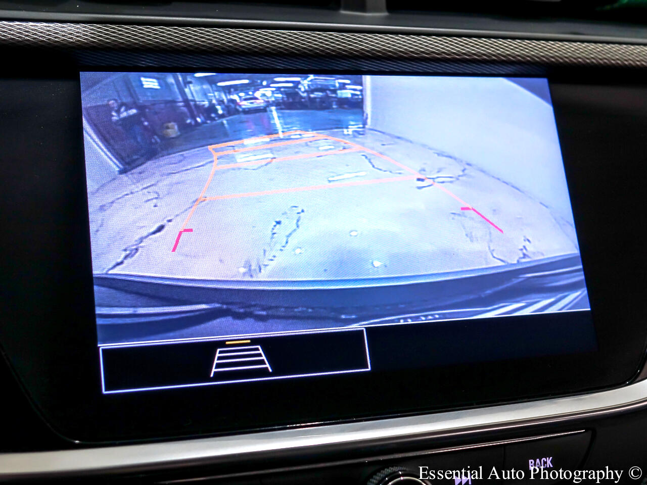 Vehicle image 21 of 35