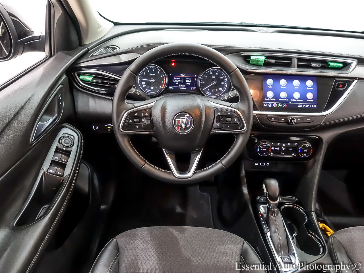 Vehicle image 17 of 35
