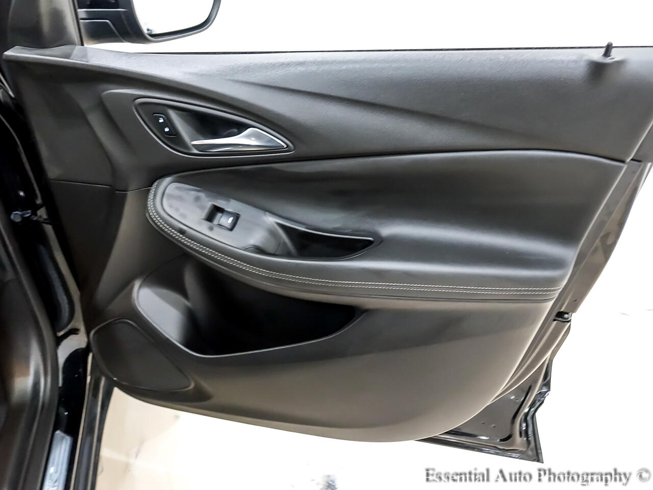 Vehicle image 29 of 35