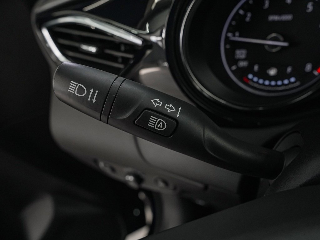 Vehicle image 24 of 40