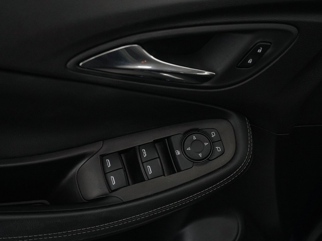 Vehicle image 12 of 40