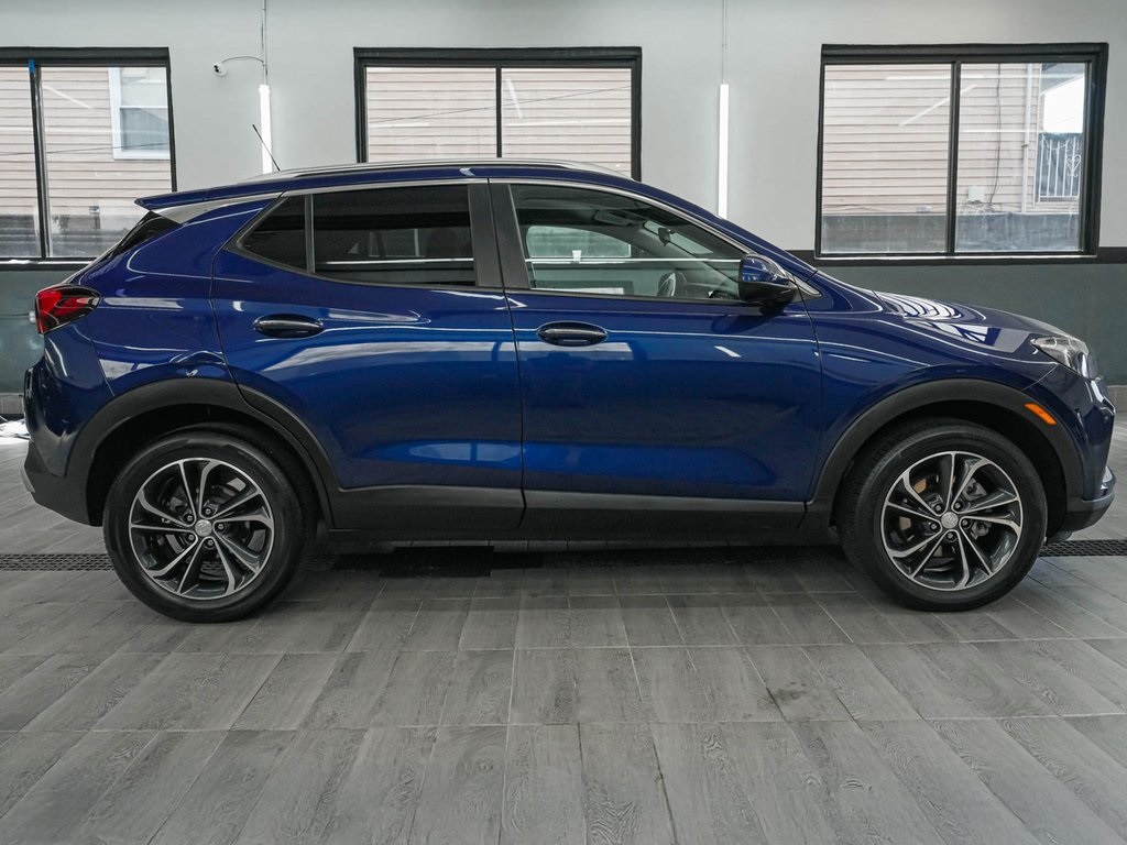 Vehicle image 4 of 40