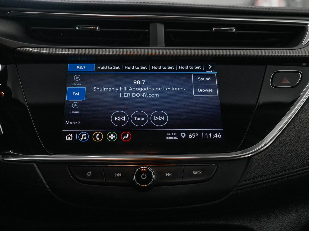 Vehicle image 18 of 40