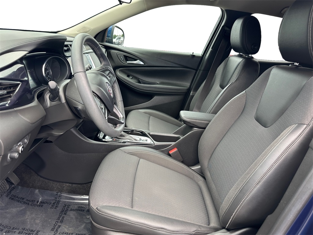 Vehicle image 13 of 21