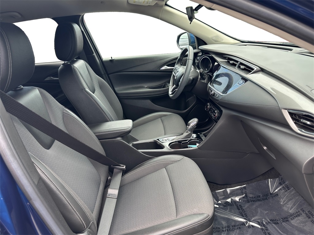 Vehicle image 14 of 21