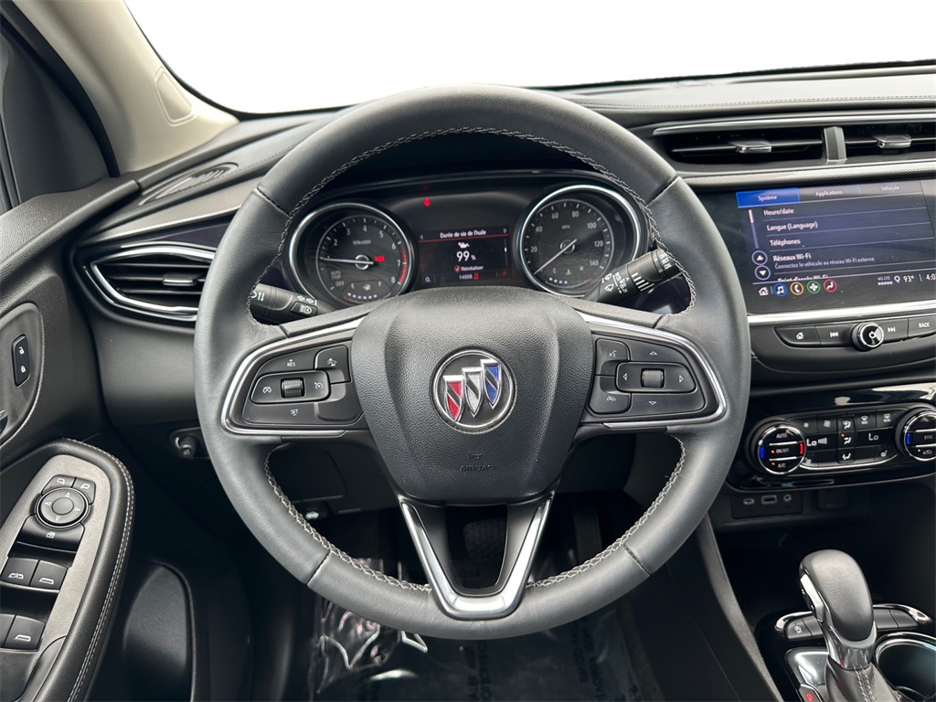 Vehicle image 16 of 21