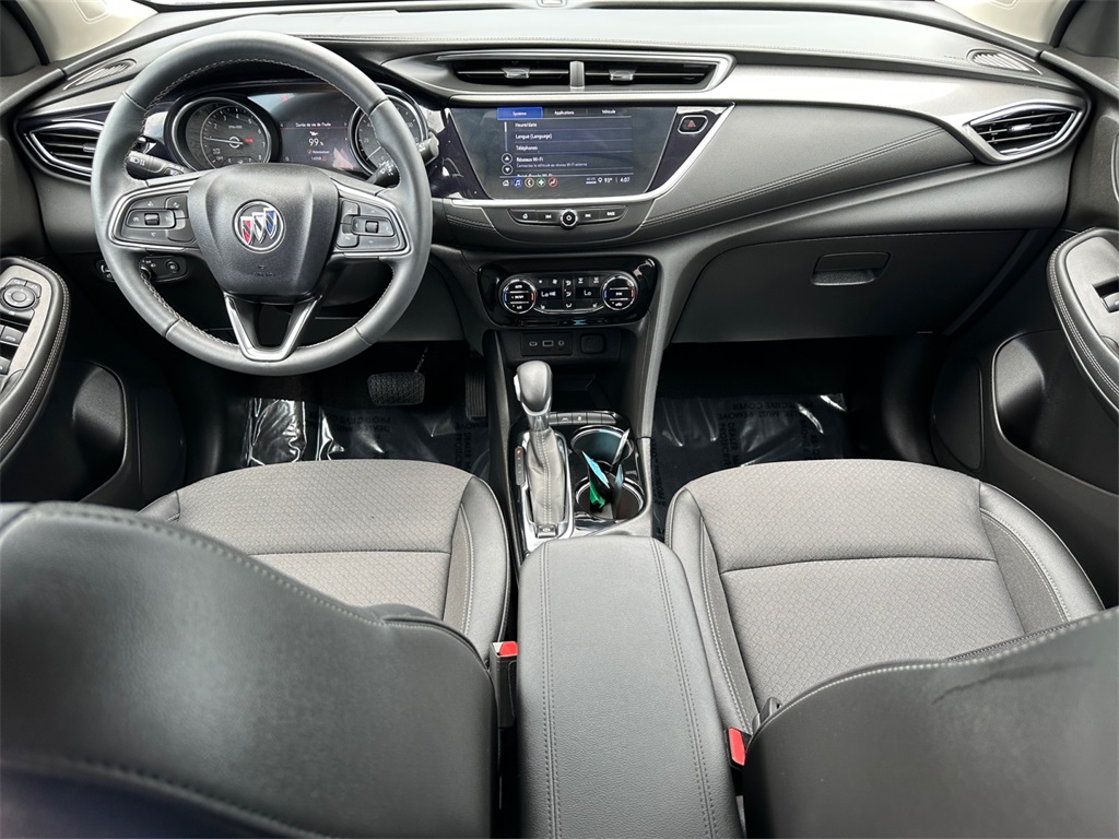 Vehicle image 15 of 21