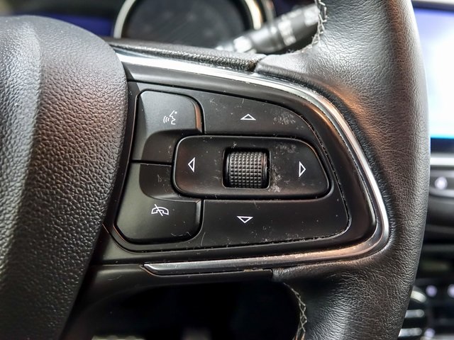 Vehicle image 16 of 32
