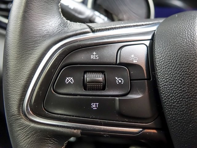 Vehicle image 15 of 32