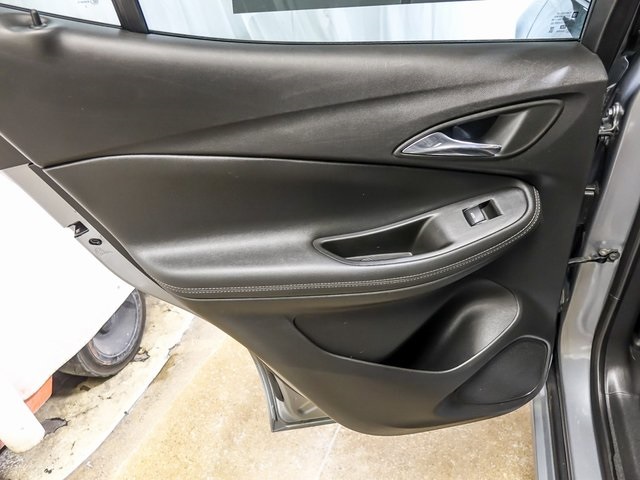 Vehicle image 24 of 32