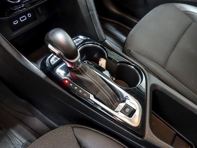 Vehicle image 22 of 32