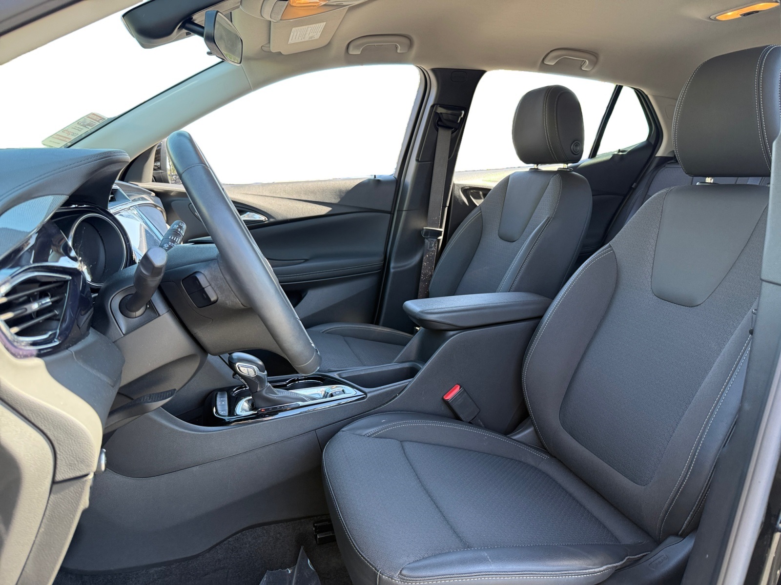 Vehicle image 16 of 26