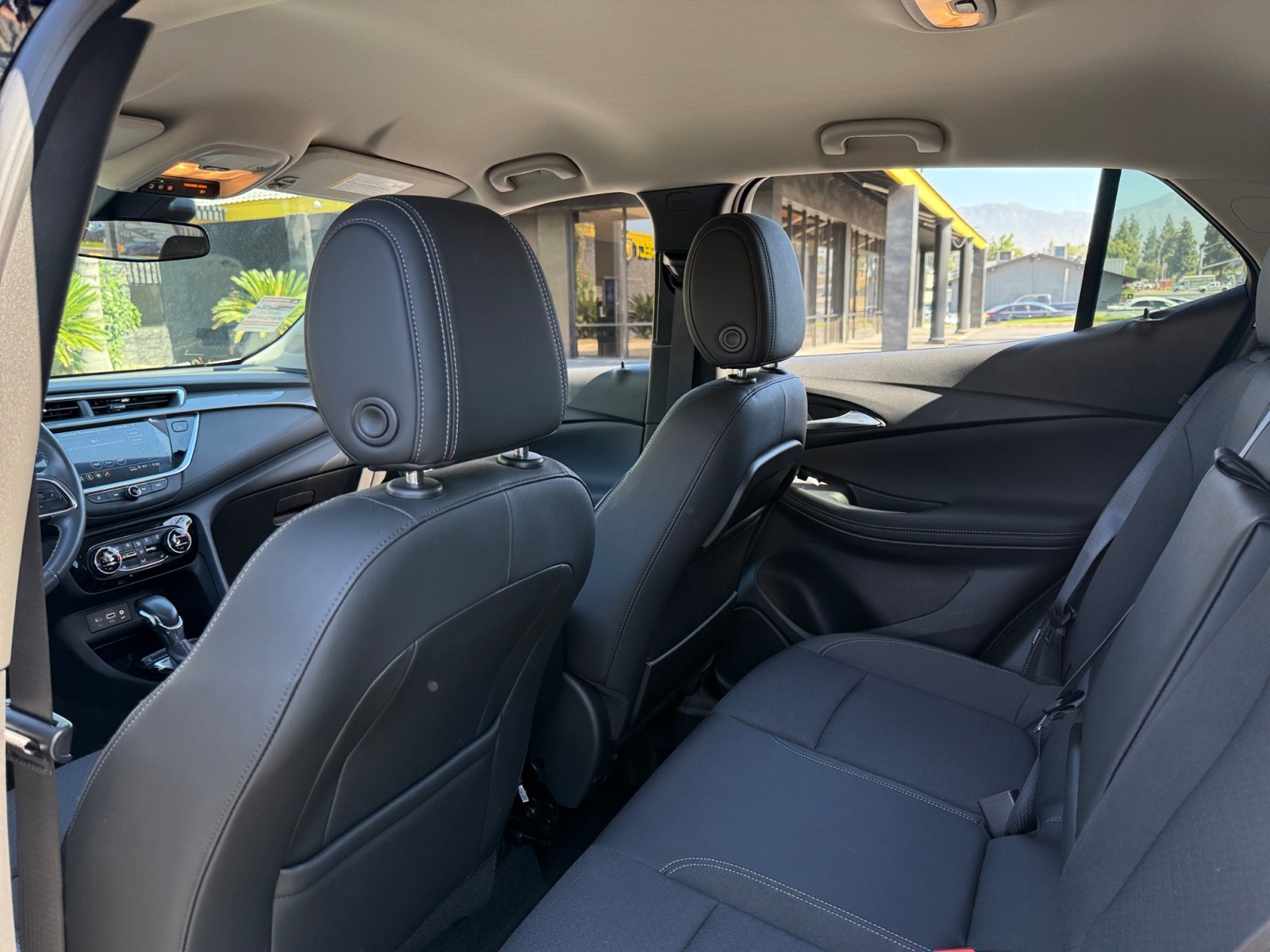 Vehicle image 17 of 26