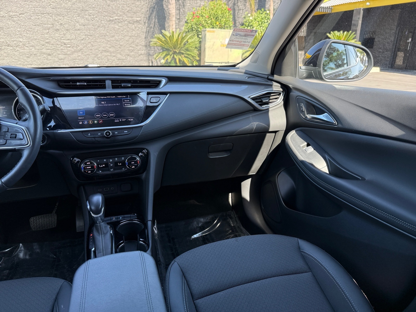 Vehicle image 21 of 26