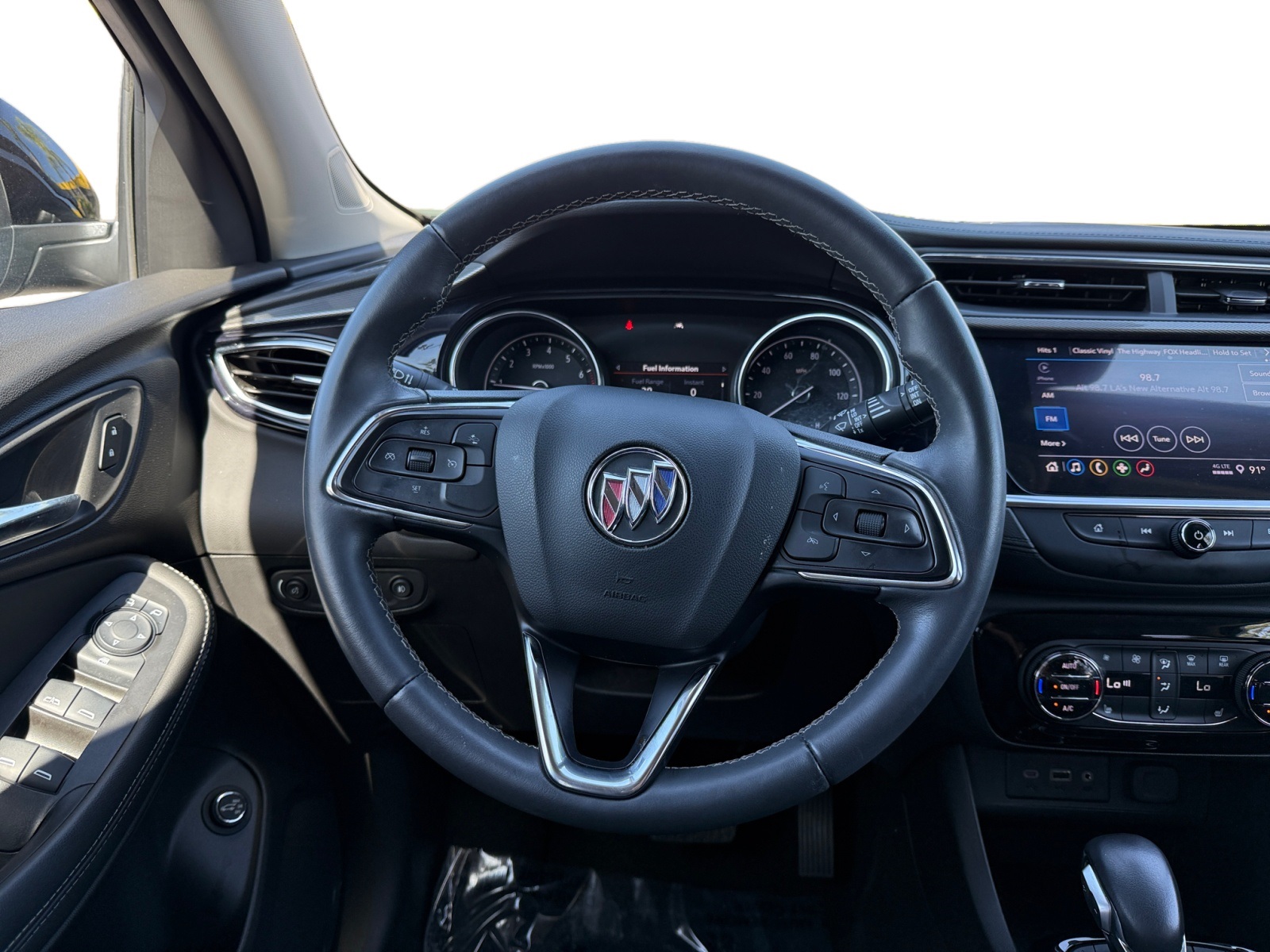 Vehicle image 22 of 26