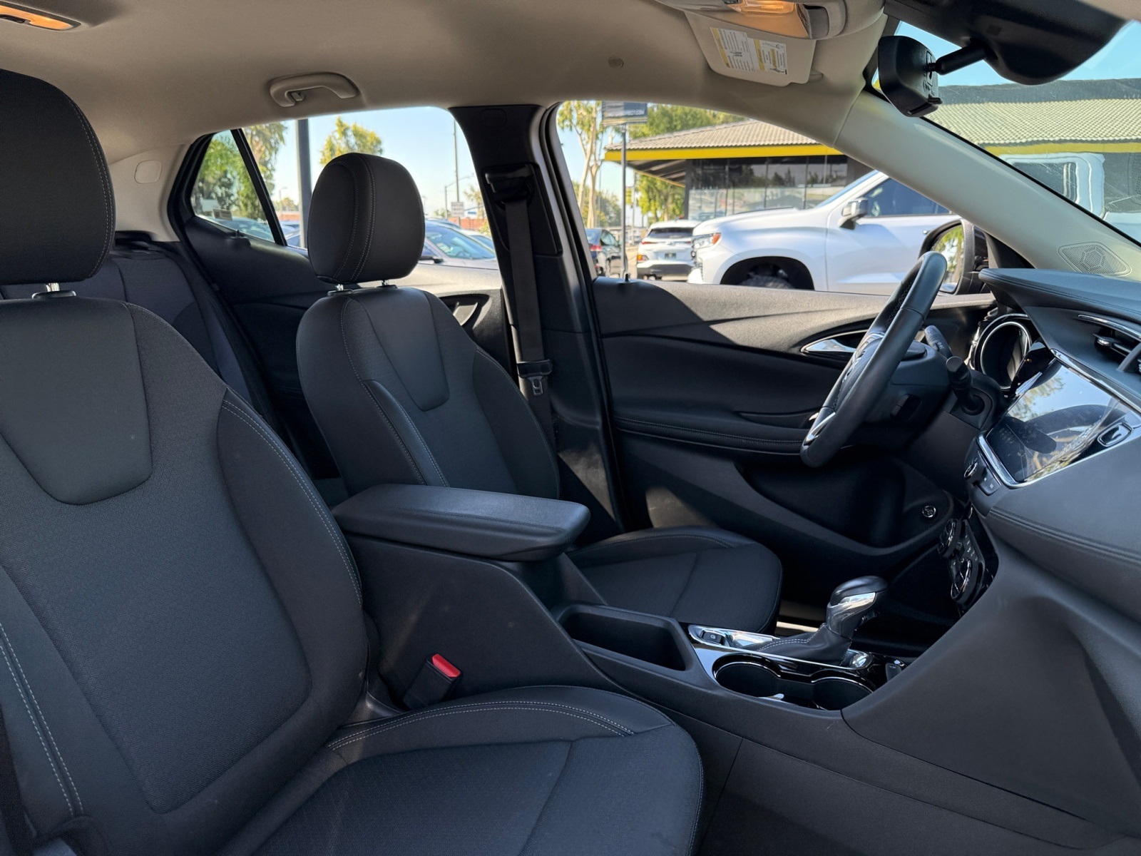 Vehicle image 15 of 26