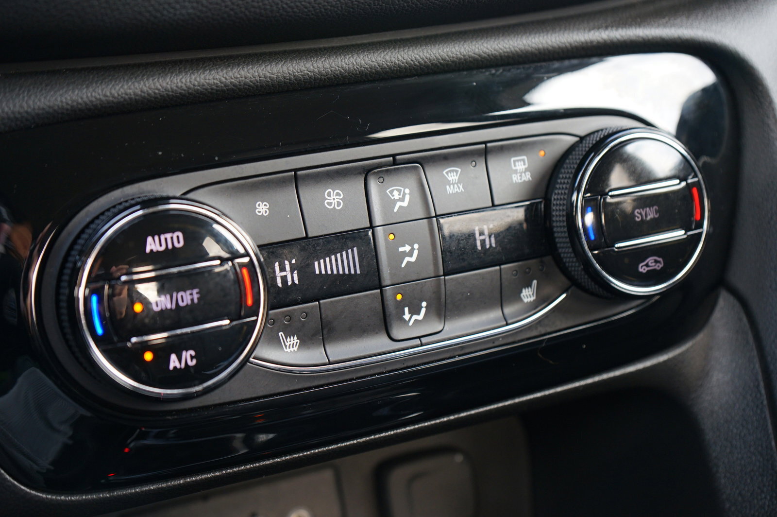 Vehicle image 20 of 24