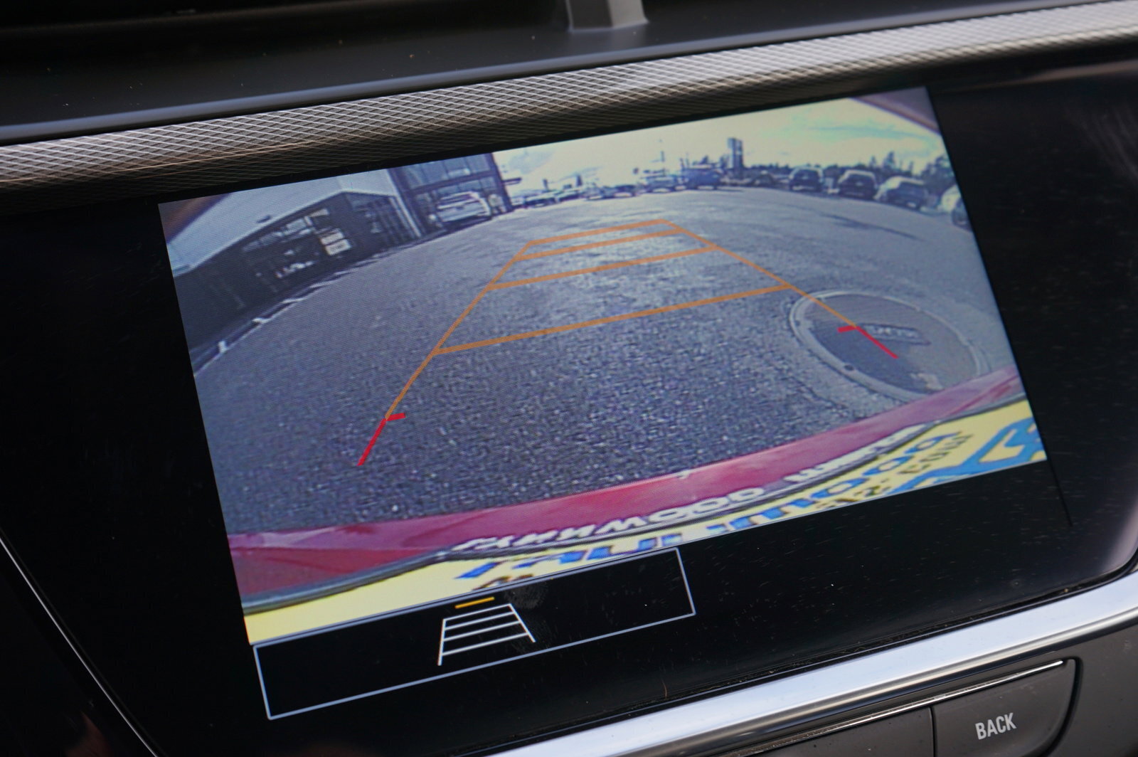 Vehicle image 21 of 24