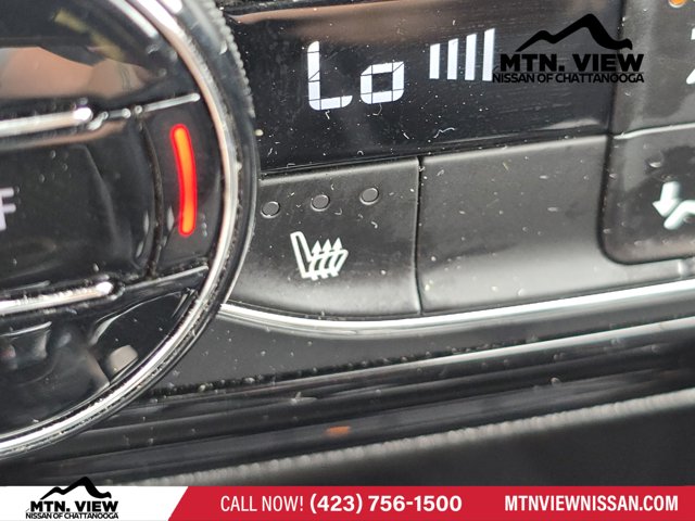 Vehicle image 27 of 31
