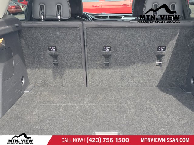 Vehicle image 13 of 31