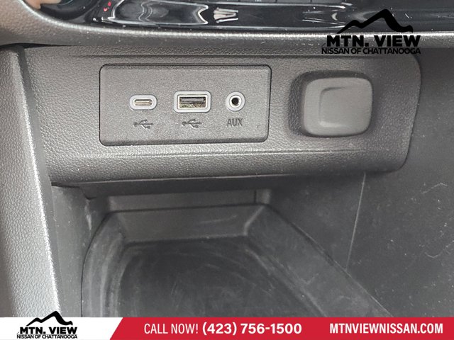 Vehicle image 28 of 31