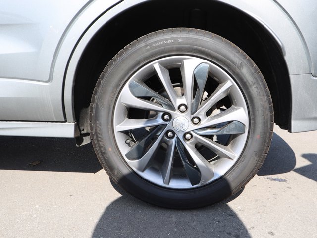 Vehicle image 41 of 42