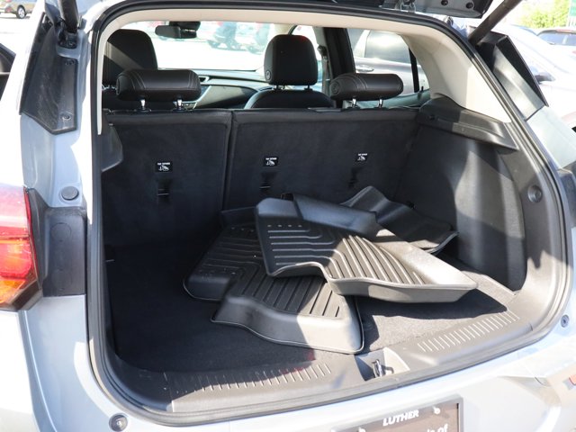 Vehicle image 18 of 42