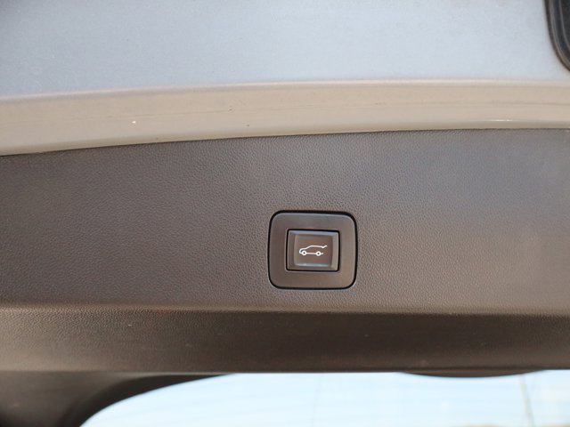 Vehicle image 19 of 42