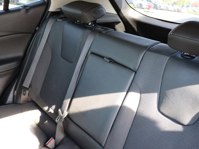 Vehicle image 15 of 42
