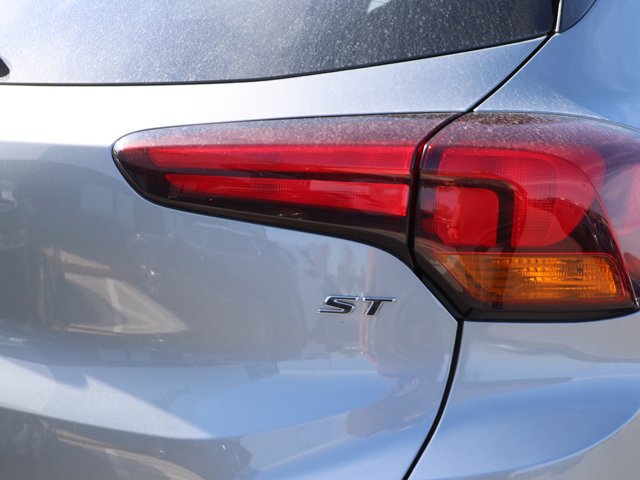 Vehicle image 9 of 42