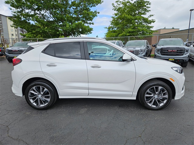 Vehicle image 3 of 28