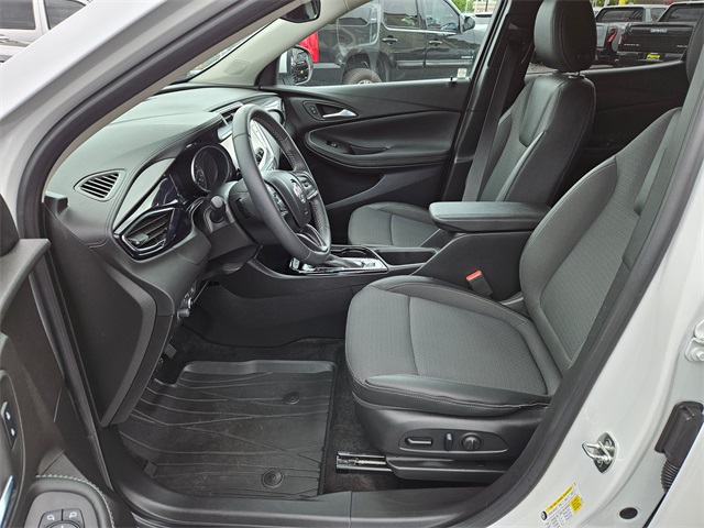 Vehicle image 12 of 28