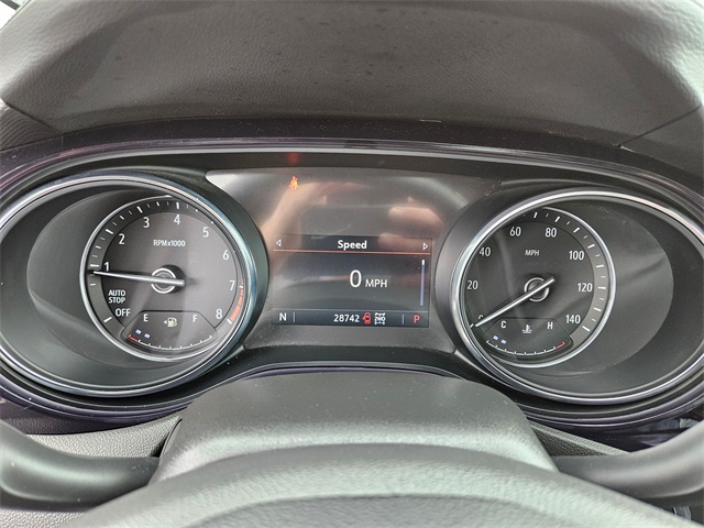 Vehicle image 15 of 28