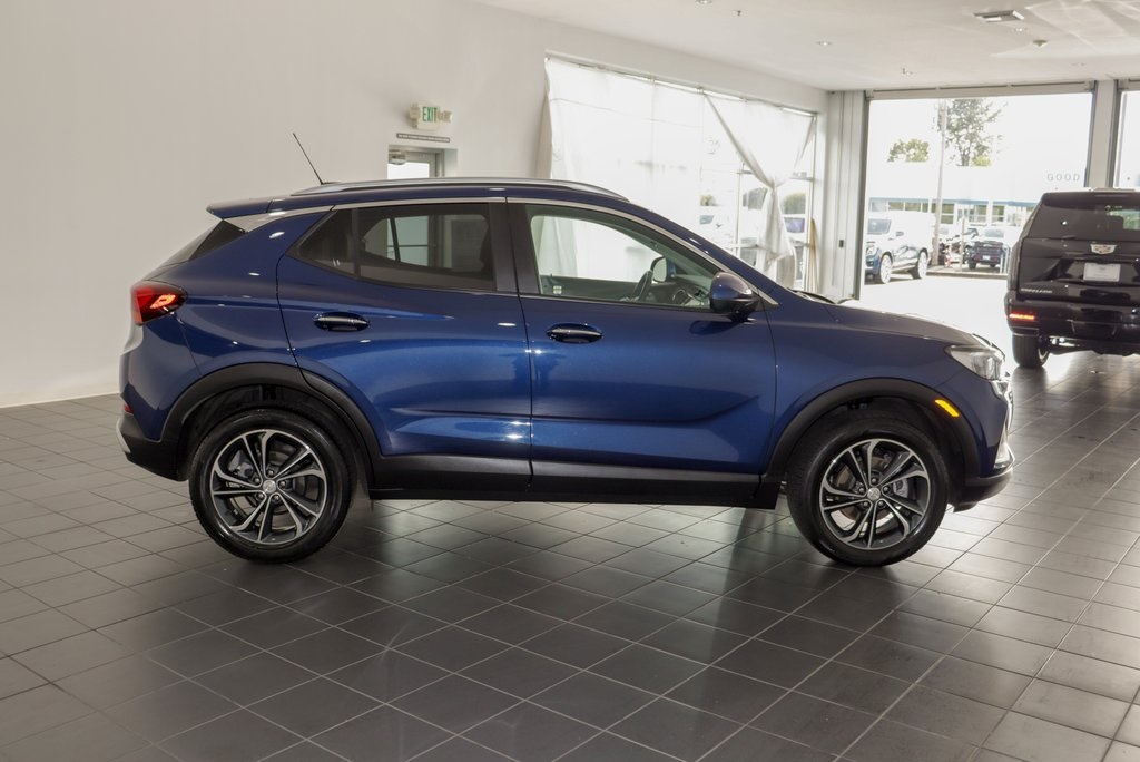 Vehicle image 4 of 25