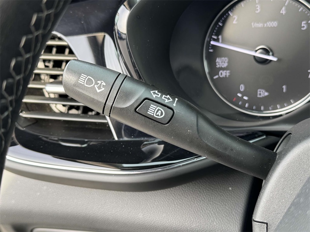 Vehicle image 20 of 33