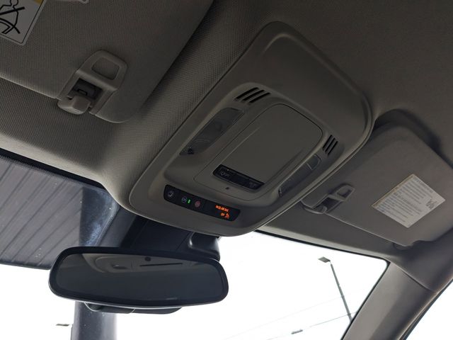 Vehicle image 18 of 30