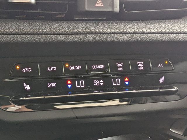Vehicle image 22 of 30