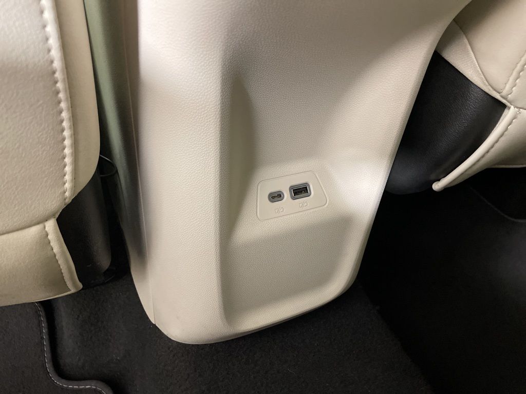 Vehicle image 43 of 55