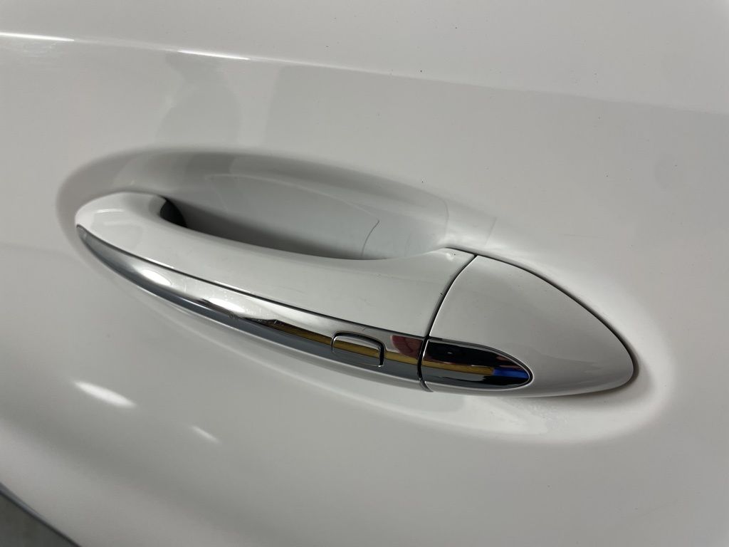 Vehicle image 40 of 55