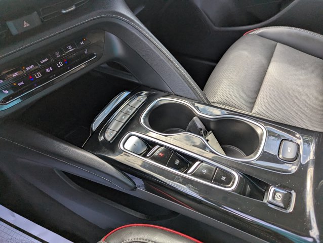 Vehicle image 23 of 27