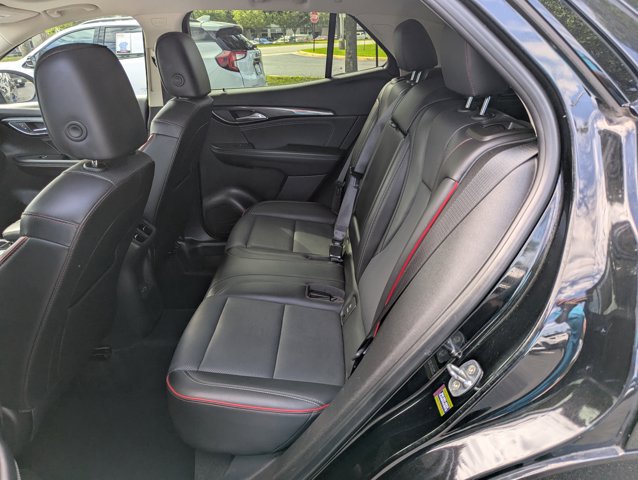 Vehicle image 14 of 27