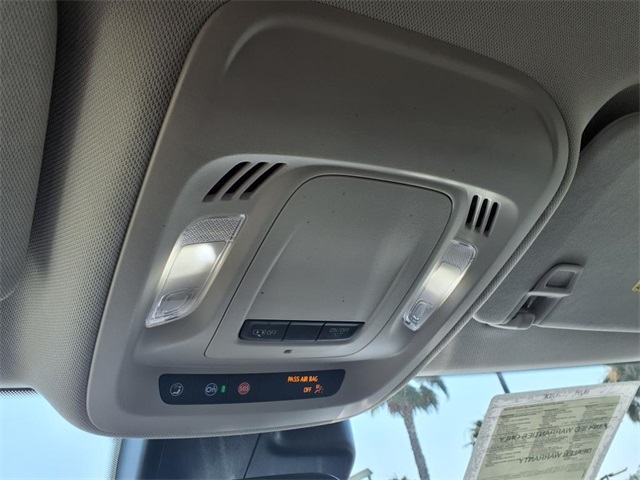 Vehicle image 22 of 30