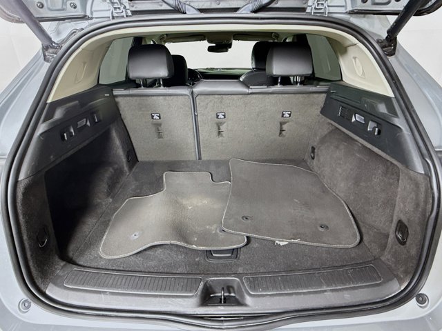 Vehicle image 29 of 42