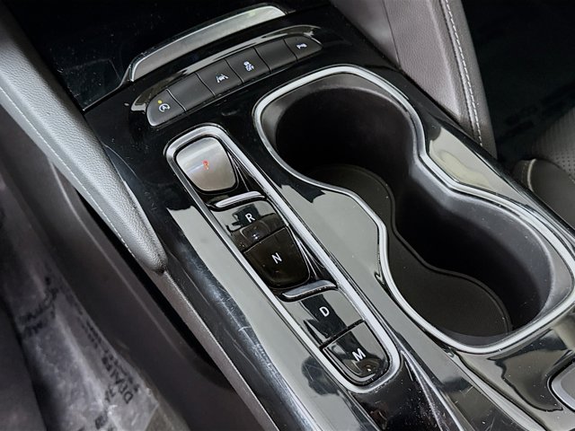 Vehicle image 19 of 42