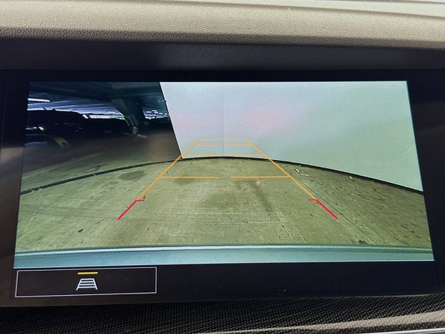 Vehicle image 15 of 42
